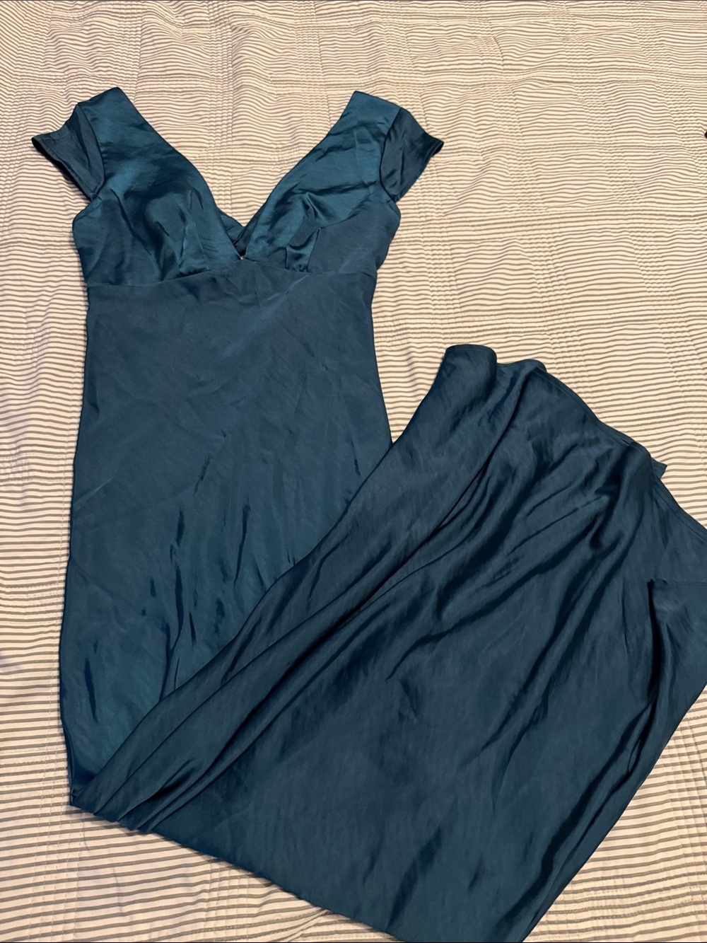 Elegant Teal Maxi Dress with V-Neck